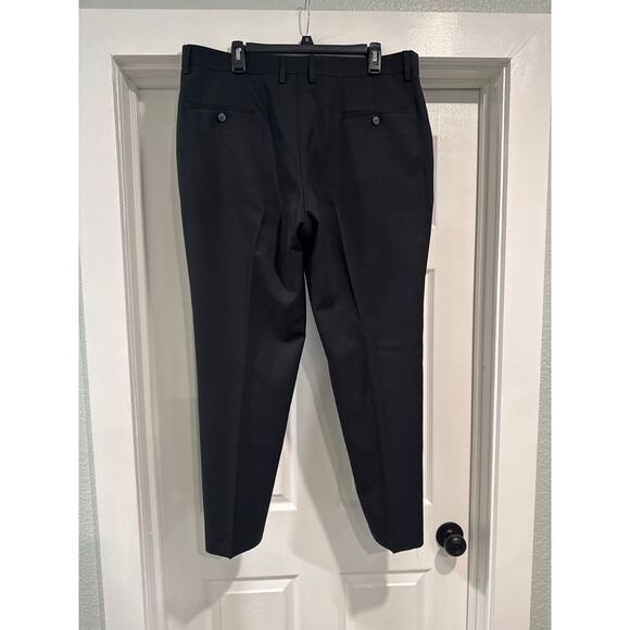 Haggar Black Tailored Fit Travel Performance Suit Pants Men's Size 38x30 - Picture 2 of 8